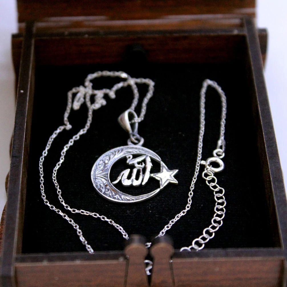 925 Ayar Gümüş Ayyıldız ve Allah Yazılı Kolye