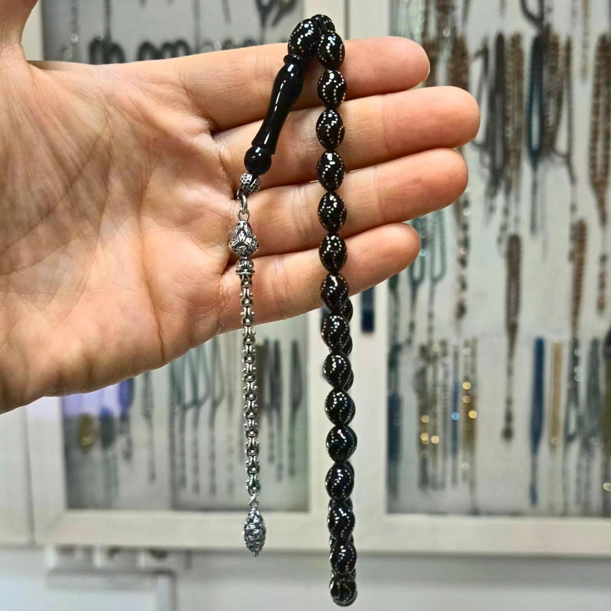 Gümüş İşlemeli Gümüş Püsküllü Oltu Taşı Tesbih 8 x 10,5 mm