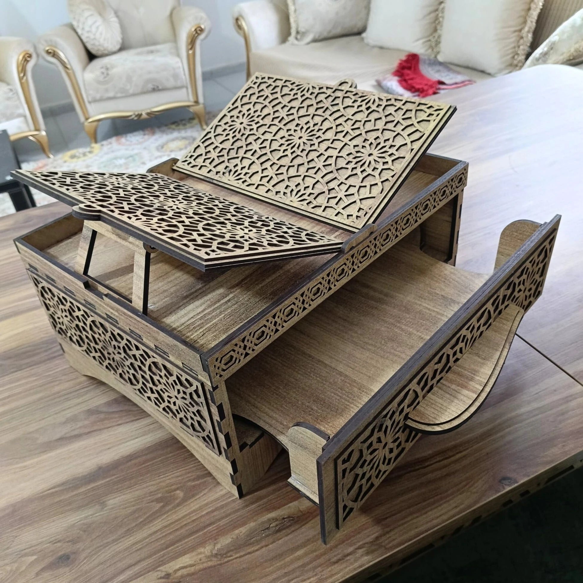 Oymalı Çekmeceli Ahşap Rahle – Kur’an Okuma ve Saklama Ünitesi