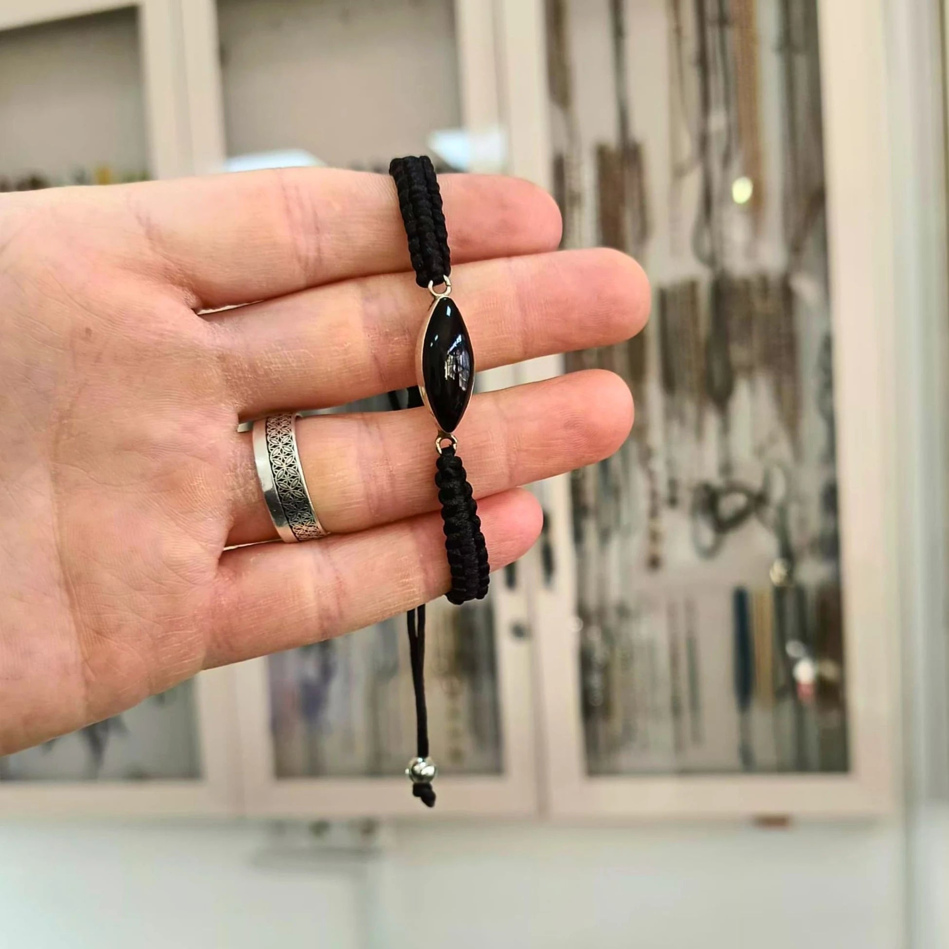 Gümüş Oltu Taşı Oval Makrome Bileklik