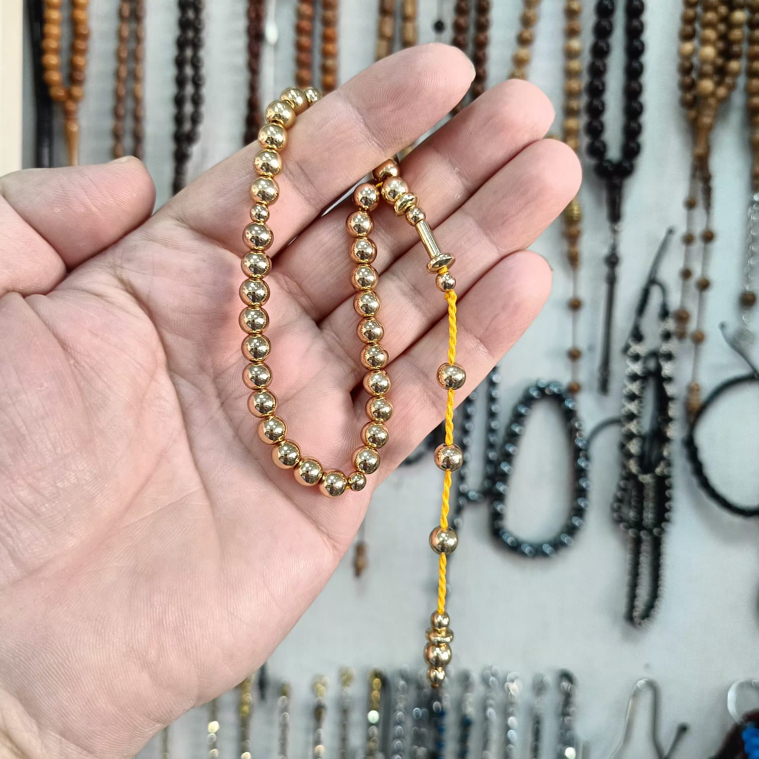 4 Parmak Küre Kesim Altın Renk Hematit Taşı Tesbih 6,5 mm
